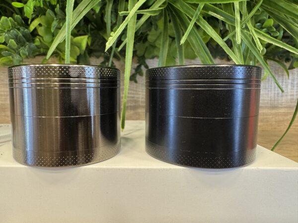 Grinder Métal 4 parties – Noir ou Chrome